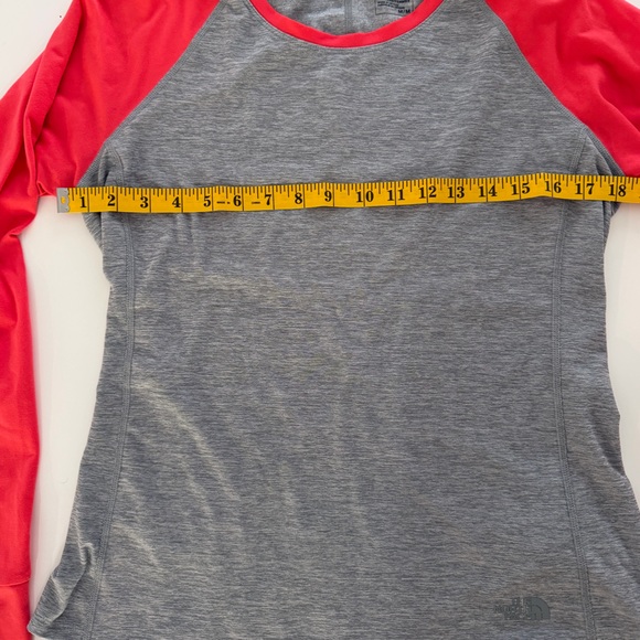 The North Face Motivation Long Sleeve Crew Women's Medium Flash Dry Thumb Holes - Picture 6 of 9